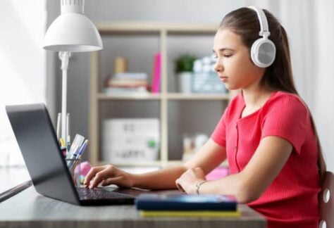 Top 10 Distance Learning Tips for Parents