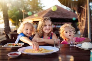 kids eat free