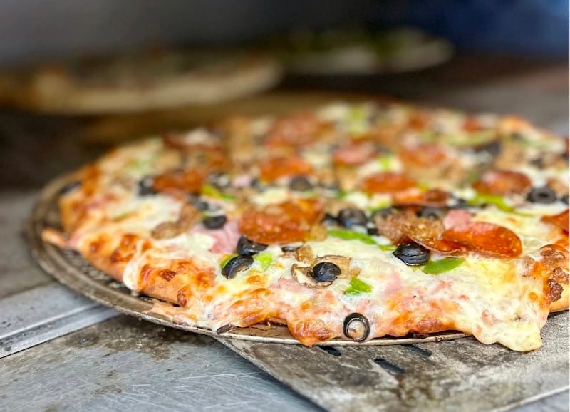 Rizzo's Pizzeria in Lomita Has Been Feeding the South Bay for 45 Years 2 Rizzo's Pizzeria in Lomita Has Been Feeding the South Bay for 45 Years
