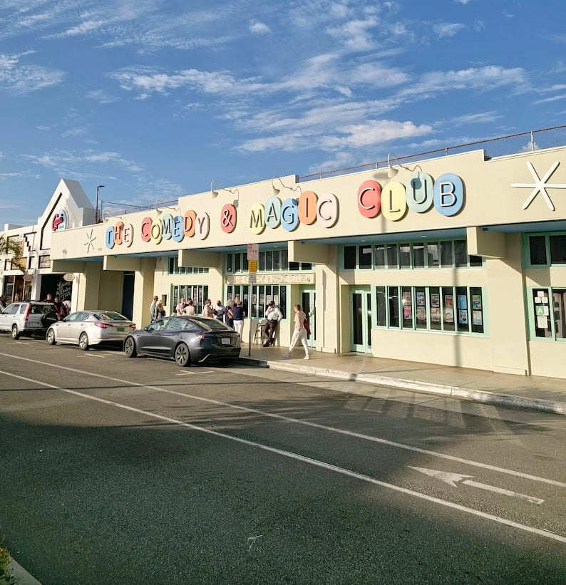 35+ Fun Things to Do in Hermosa Beach: The Local Guide 4 Comedy and Magic Club