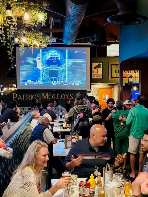 Patrick Molloy's Hermosa Beach: Inside the Irish Pub Anchoring Pier Plaza 4 Patrick Molloys